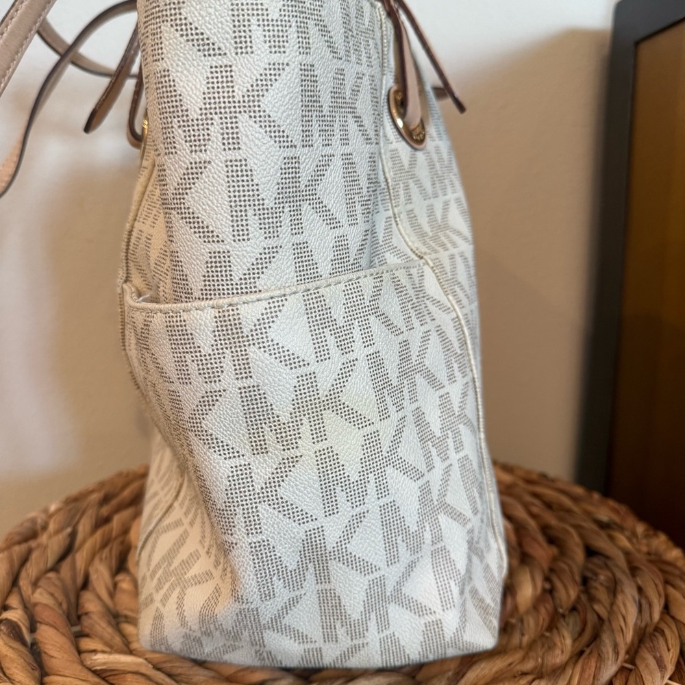 MICHAEL Michael Kors Jet Set Travel Tote Bag Ivory signature PVC - Picture 3 of 10